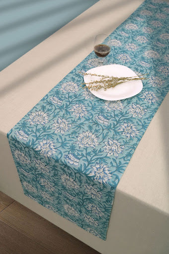 5 Creative Ways to Decorate Your Table with a Runner