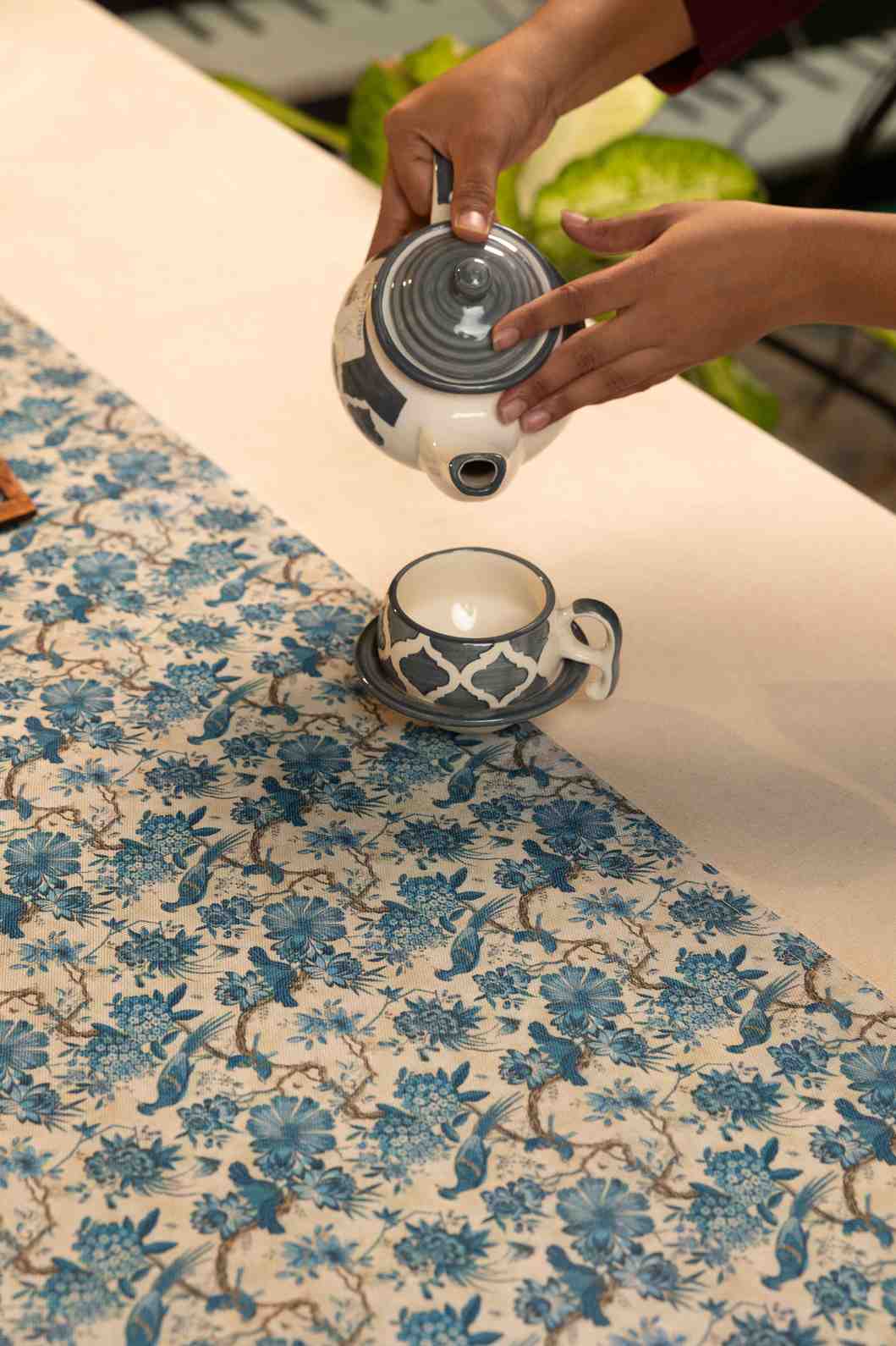 Royal Garden – Blue Floral Print Table Runner