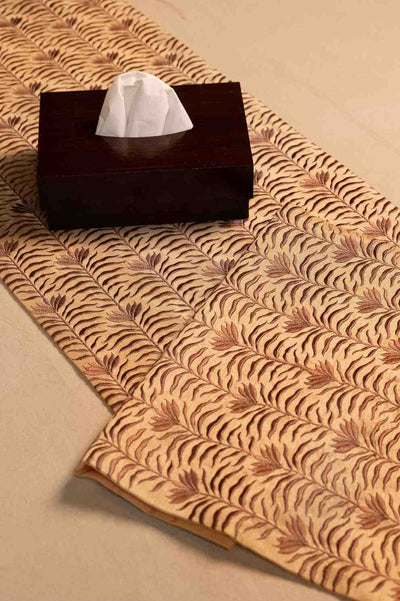 Rustic Elegance – Embossed Leaf Table Runner