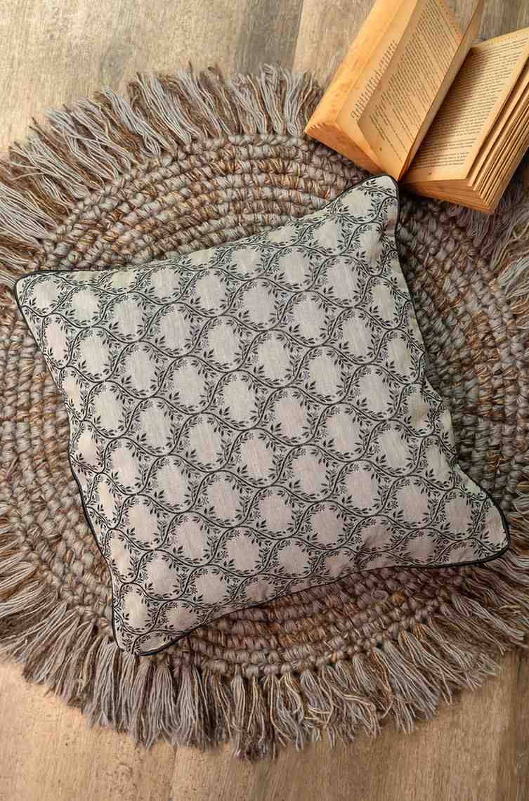 Eternal Lattice – Black & Beige Cushion
