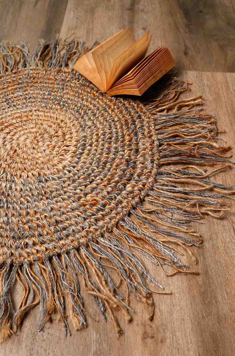 Boho Edge – Dual-Tone Braided Mat