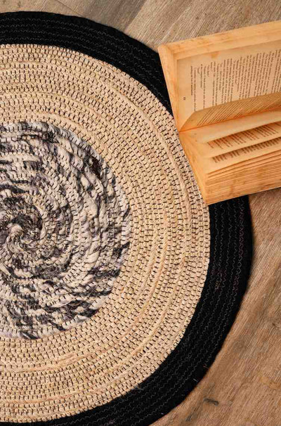 Midnight Spiral – Handcrafted Jute Floor Mat