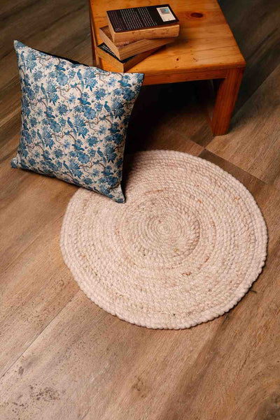 Soft Serenity – Handwoven Round Cotton Rug