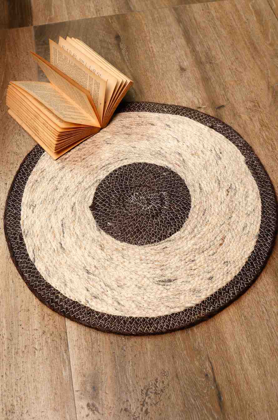 Earth Core – Round Handwoven Cotton Rug