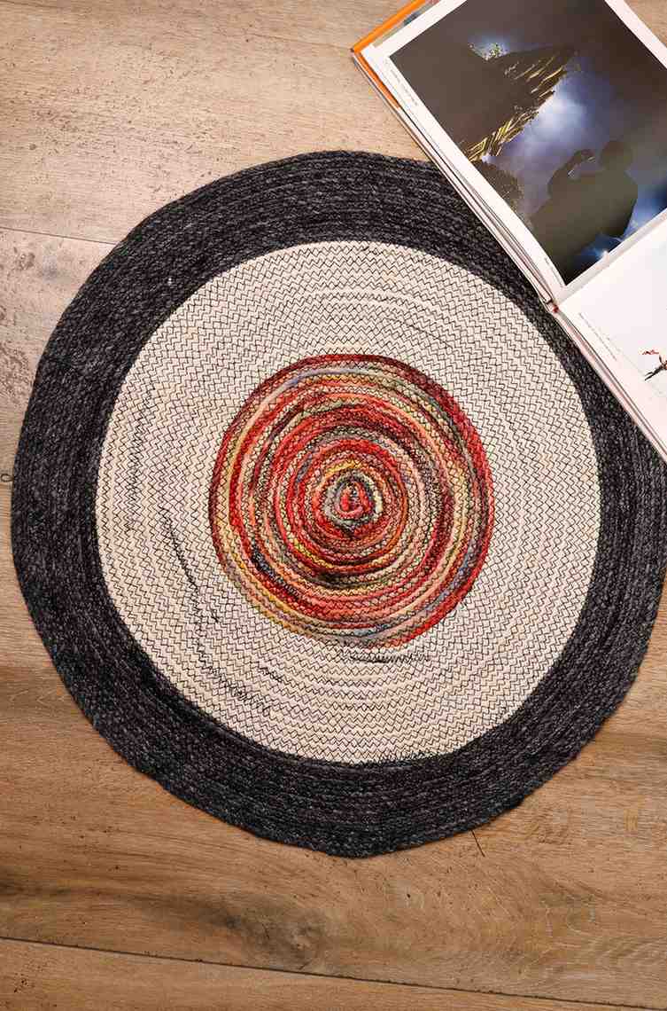 Concentric Radiance – Round Handwoven Cotton Rug