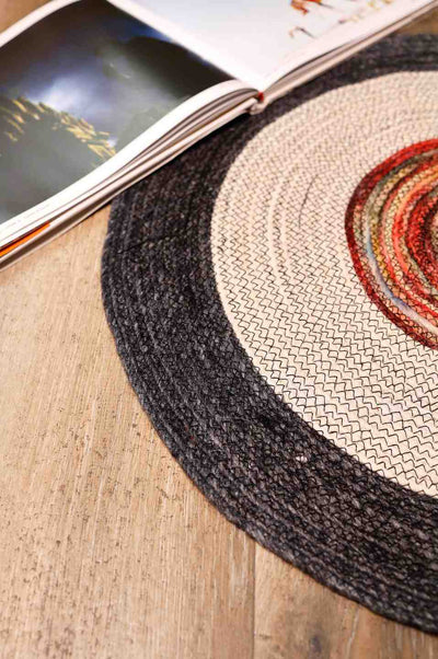 Concentric Radiance – Round Handwoven Cotton Rug