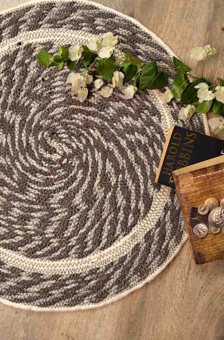 Earthstone Braided Rug – Handcrafted in Cotton