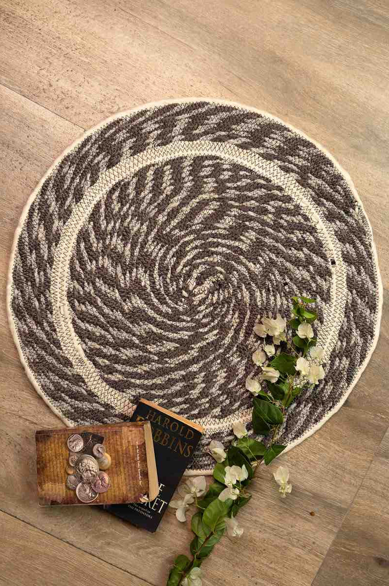 Earthstone Braided Rug – Handcrafted in Cotton