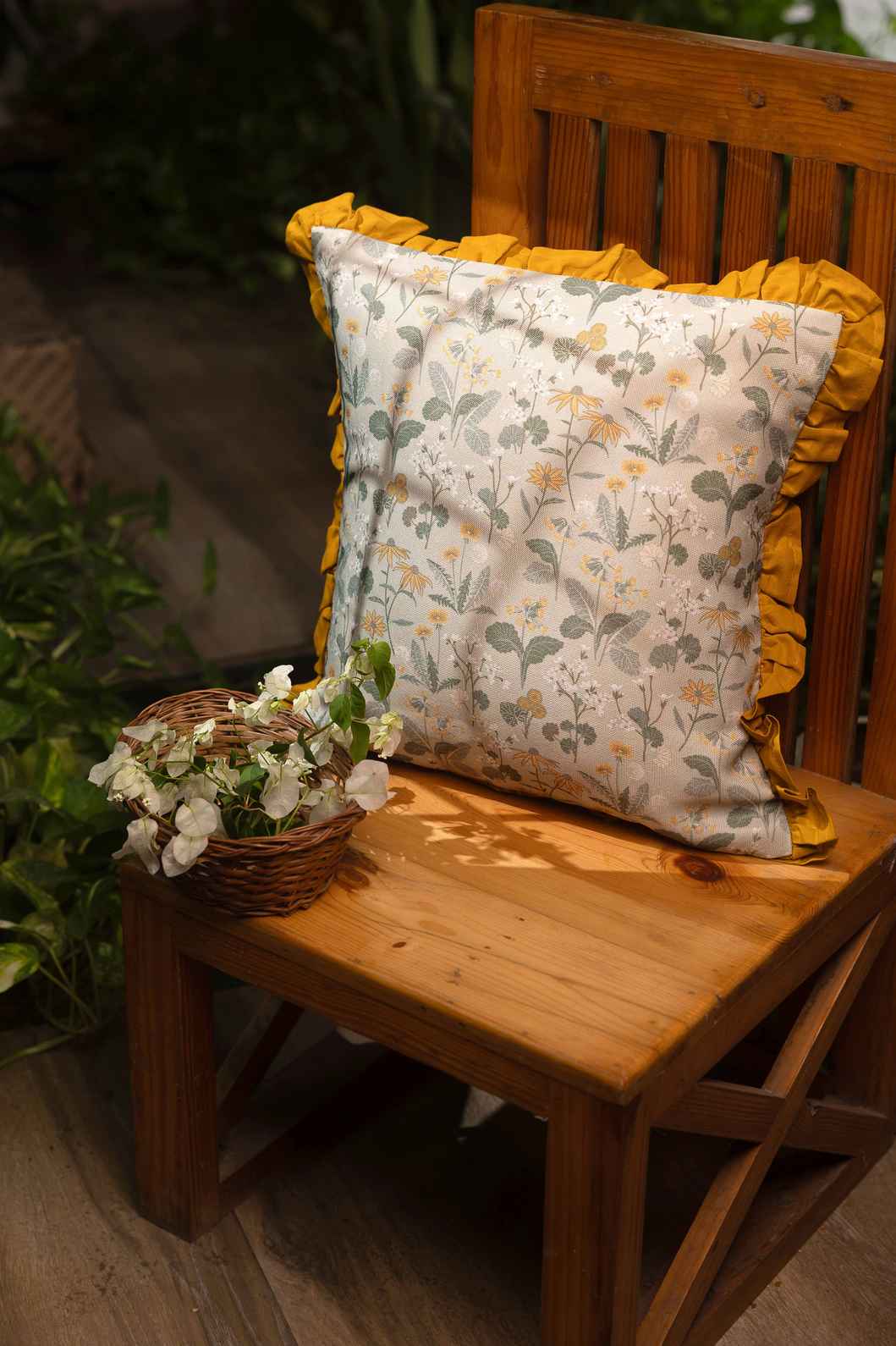 Golden Petals – Floral Print Cotton Cushion