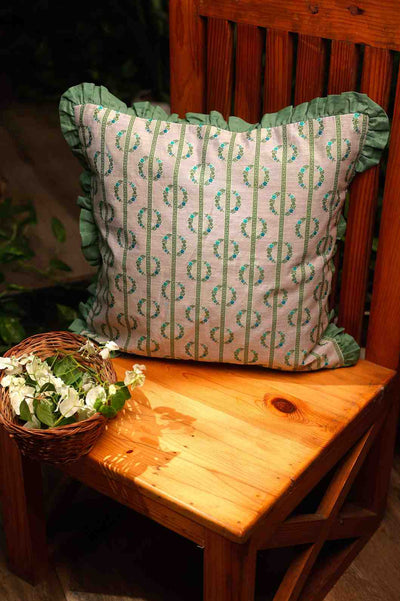 Botanic Wreath – Decorative Cushion with Ruffled Edge