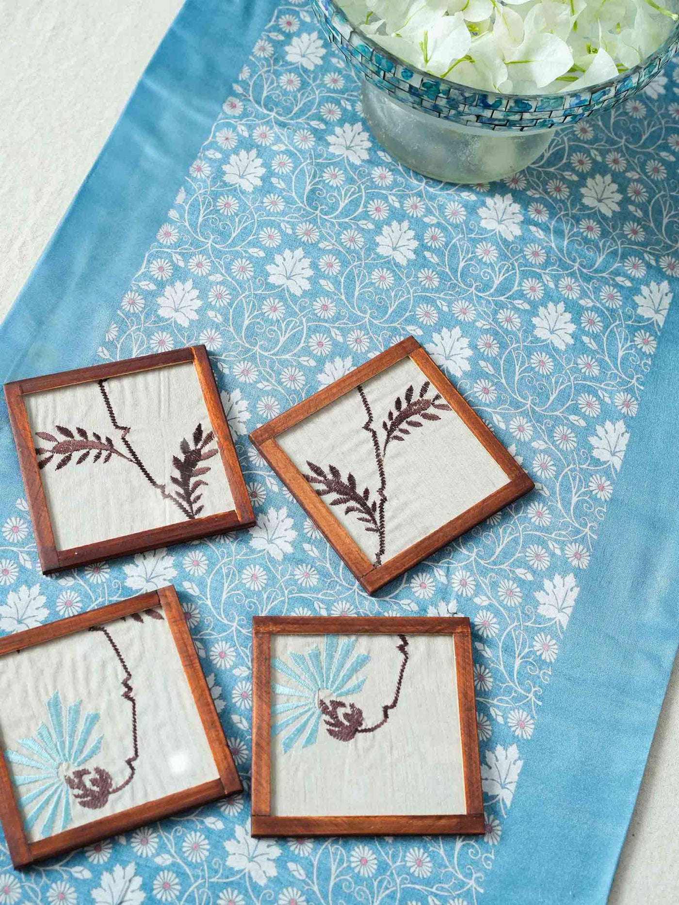 Best Coaster Set and Dining Table Runner Combos
