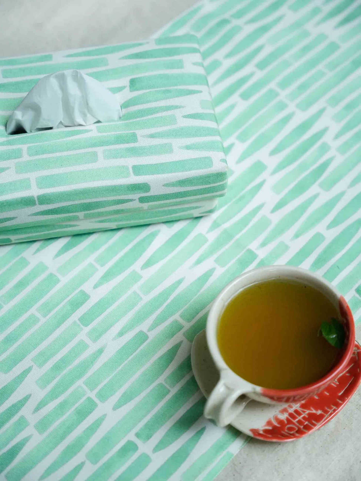 Stylish Tissue Box and Dining Table Runner Combo
