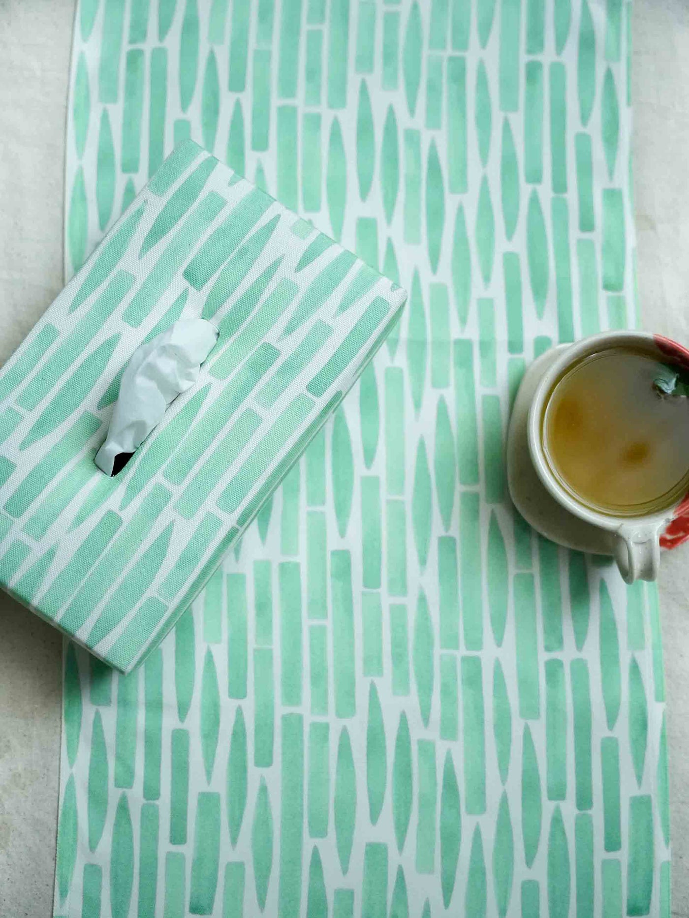 Stylish Tissue Box and Dining Table Runner Combo