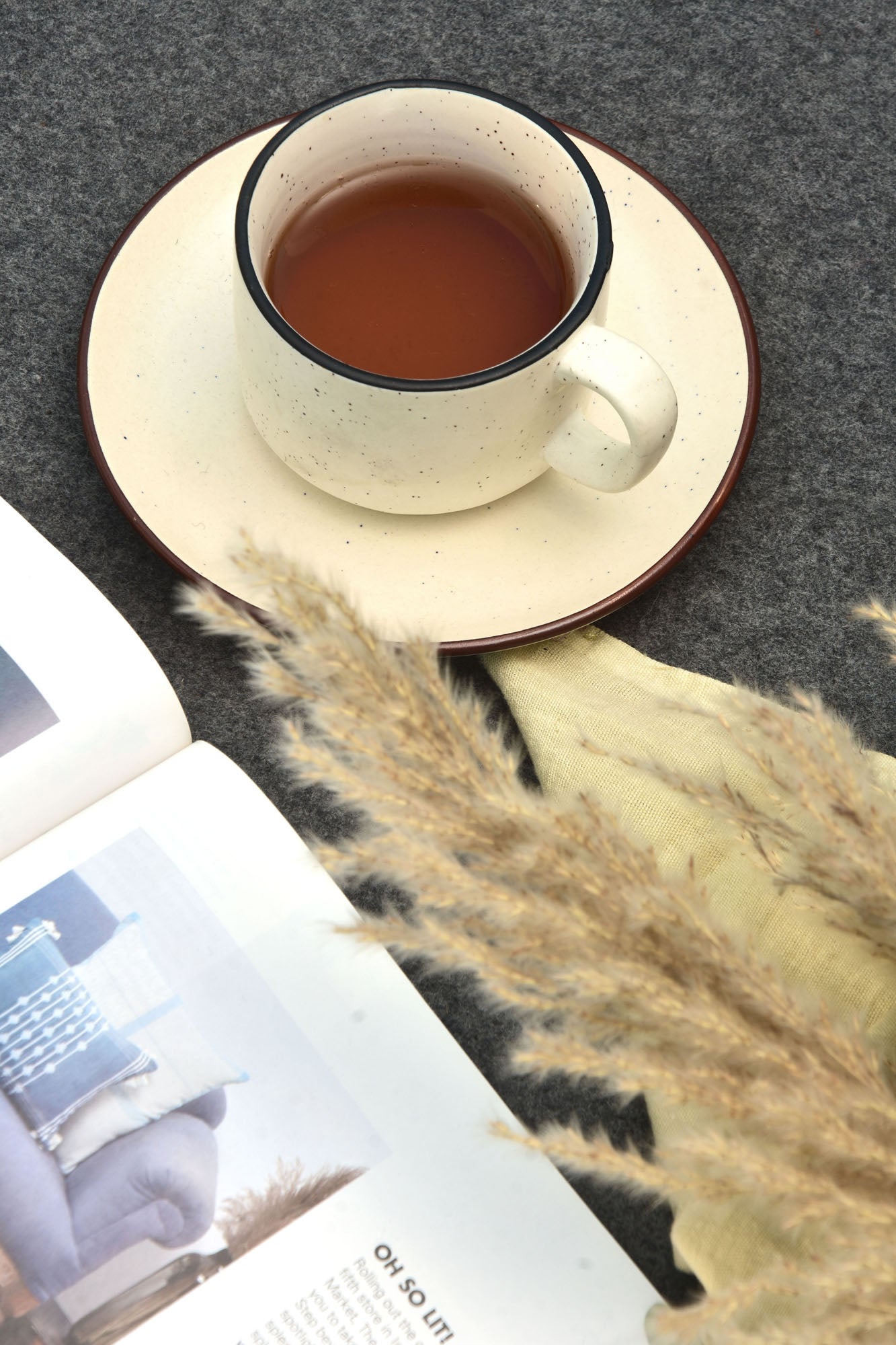 Luxurious off-white Cup And Saucer- SET OF 2 PCS