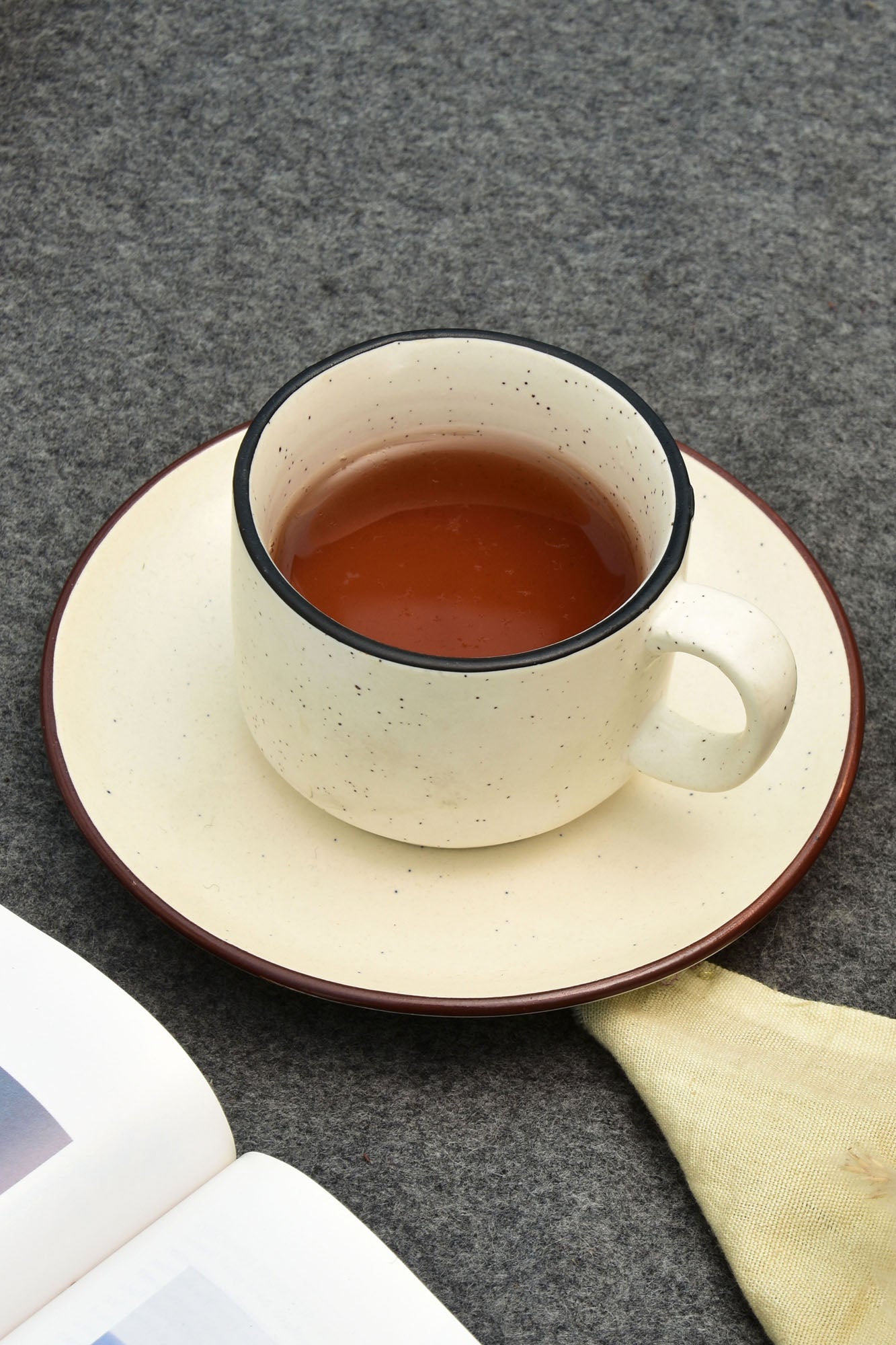 Luxurious off-white Cup And Saucer- SET OF 2 PCS