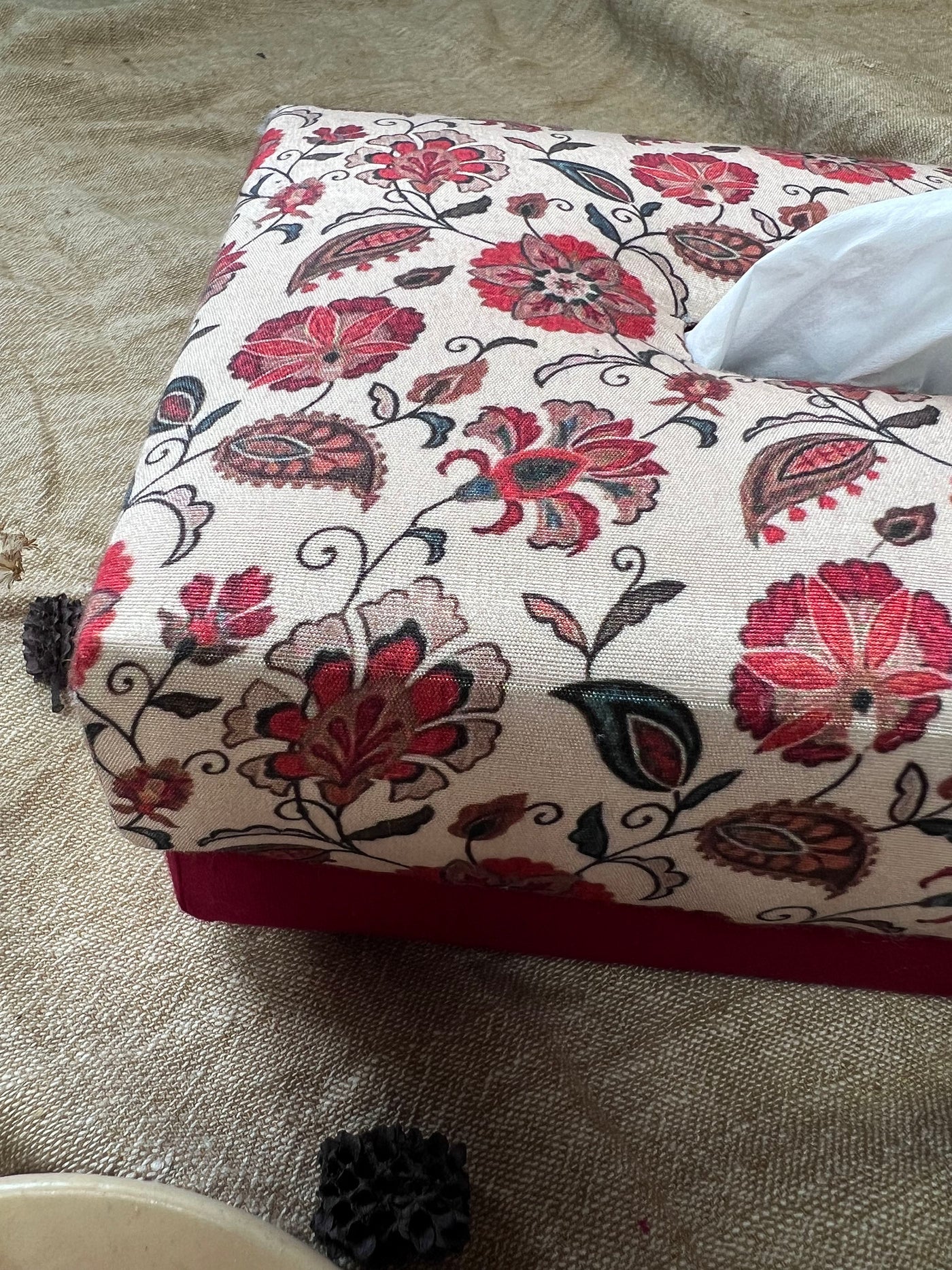 FLORAL TISSUE BOX