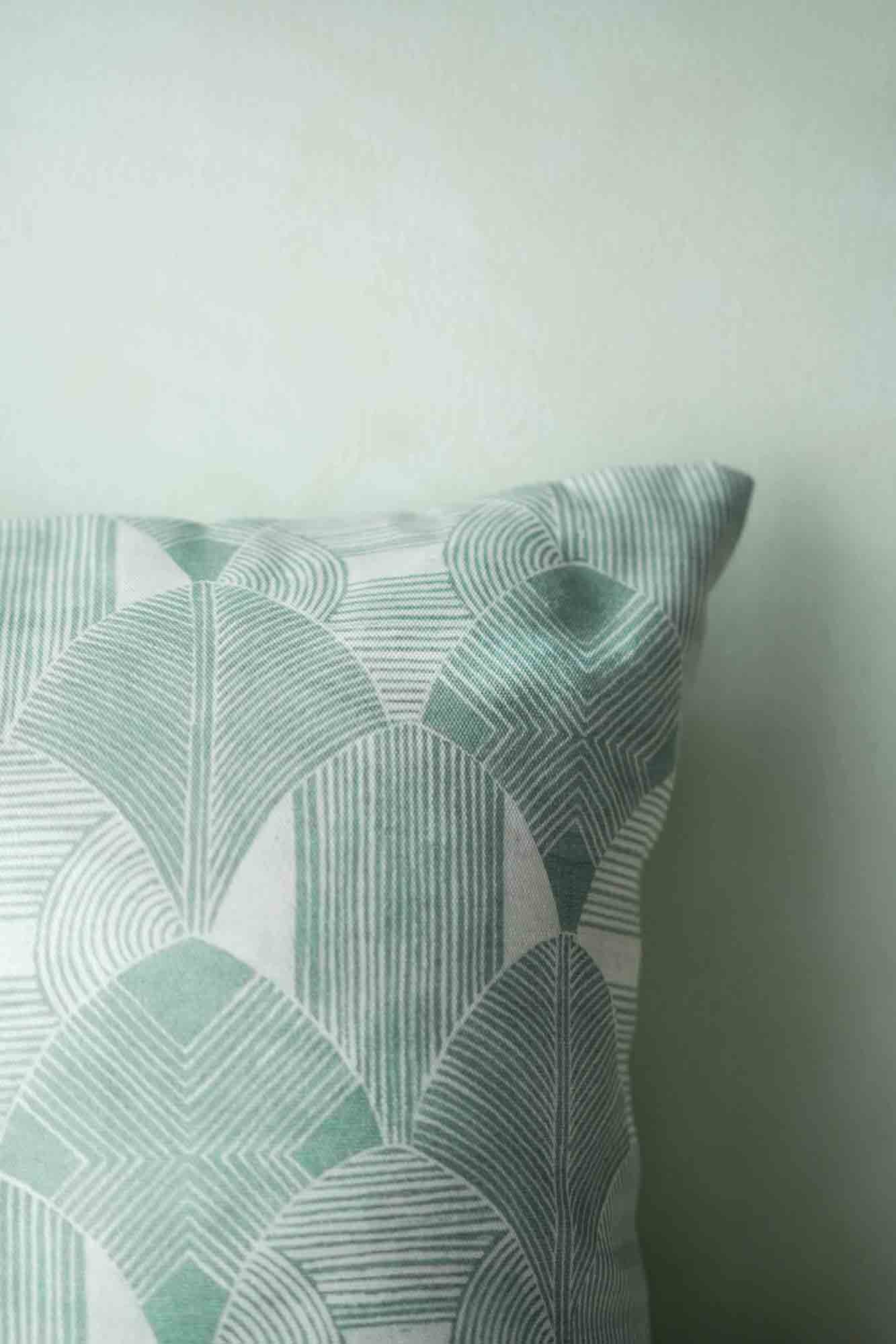 Green Botanical Cushion Cover