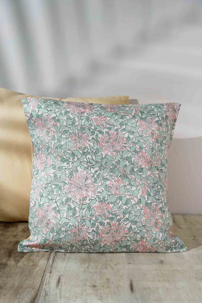 "Floral Fantasy: Colorful Flower Print Cushion"