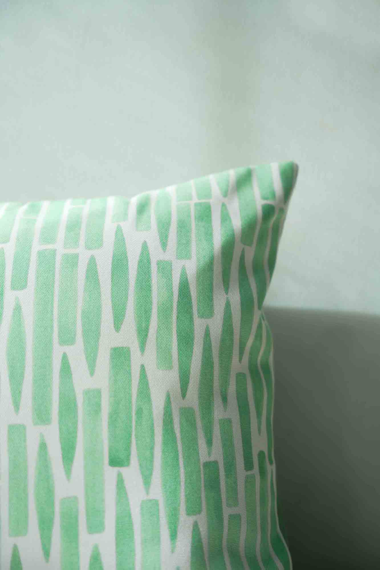 Verdant Green Cushion Cove