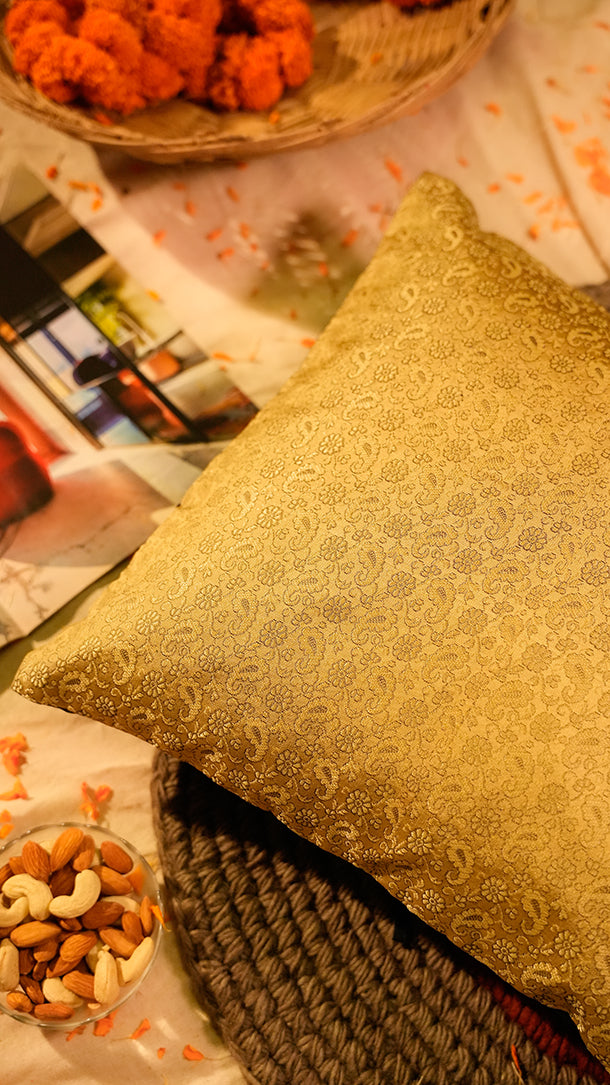 Festive Green Jacquard Delight