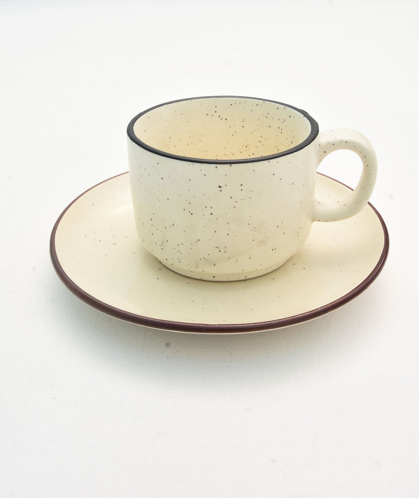 Luxurious off-white Cup And Saucer- SET OF 2 PCS