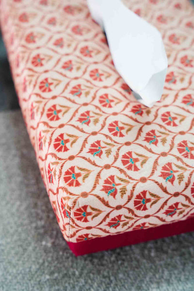 FLORAL HAND WOVEN TISSUE BOX