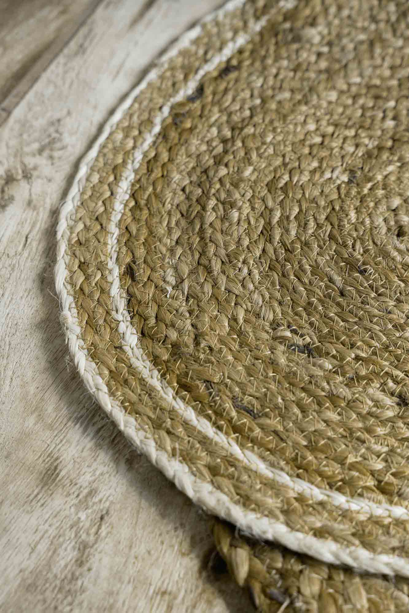 Jute Essence : Timeless Charm for Modern Spaces