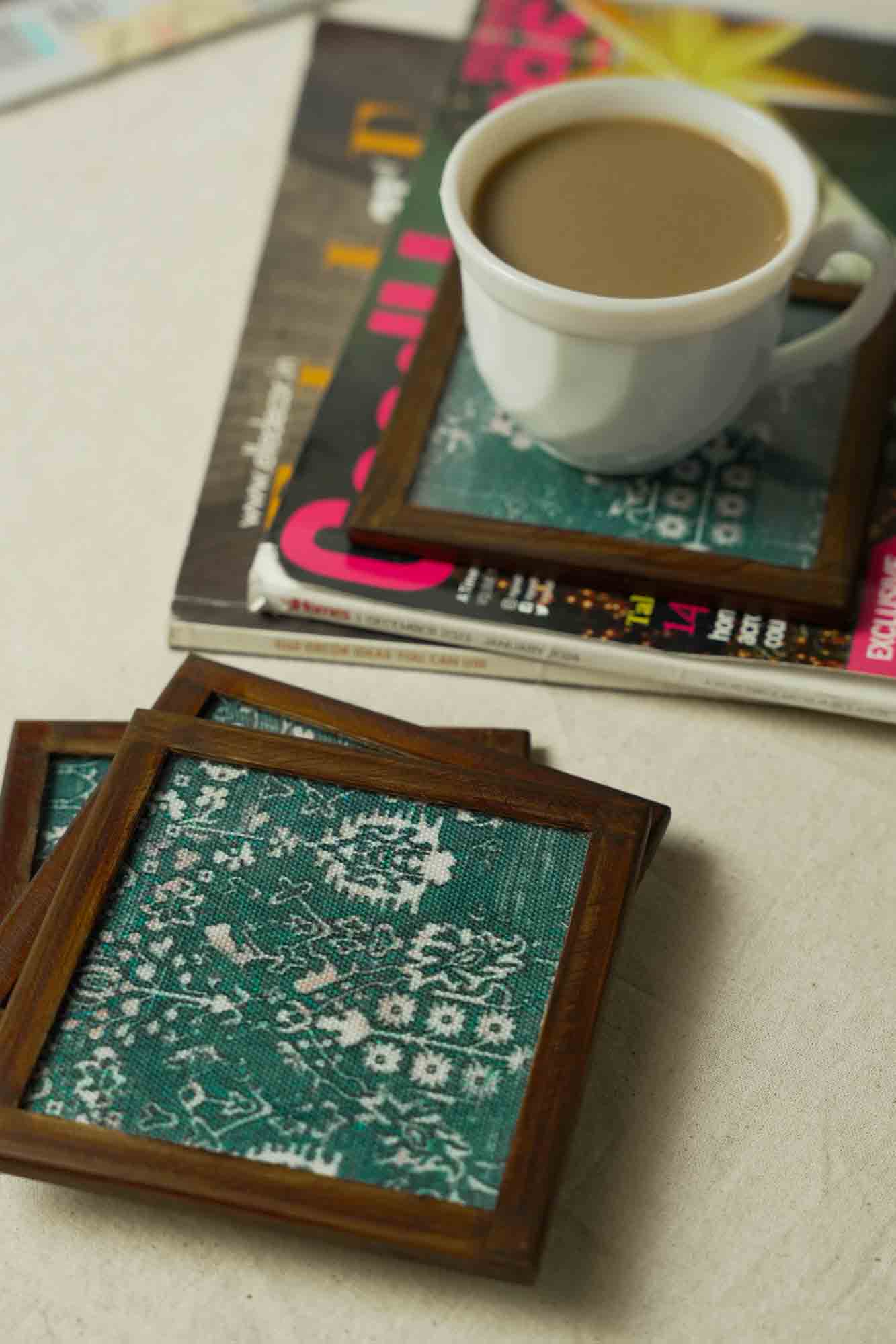 Artisan Touch : Cotton Coasters ( set of 4 pc ) with Coaster Holder
