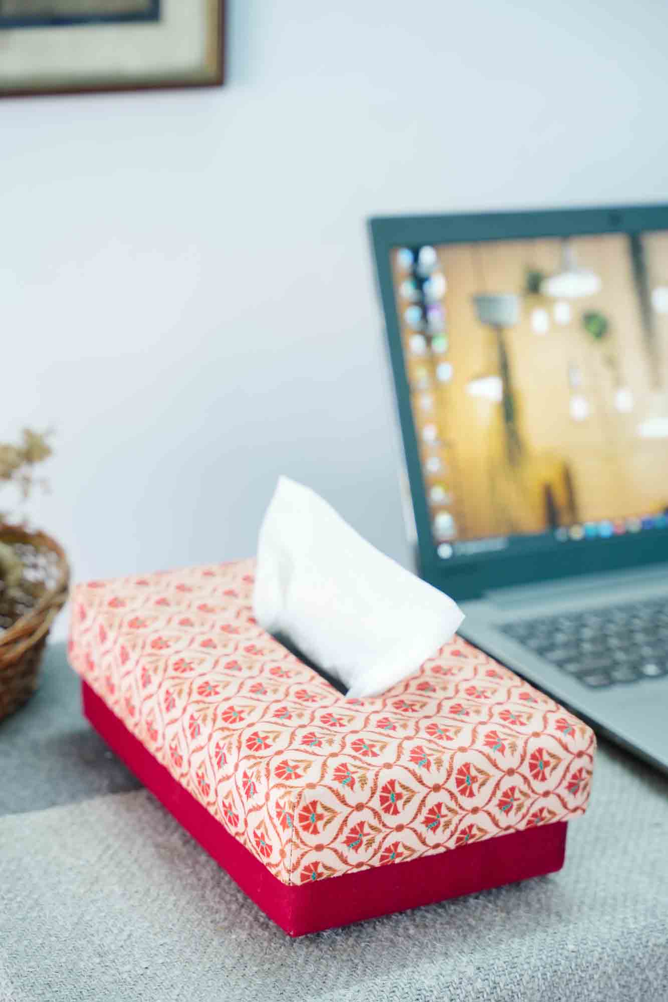 FLORAL HAND WOVEN TISSUE BOX