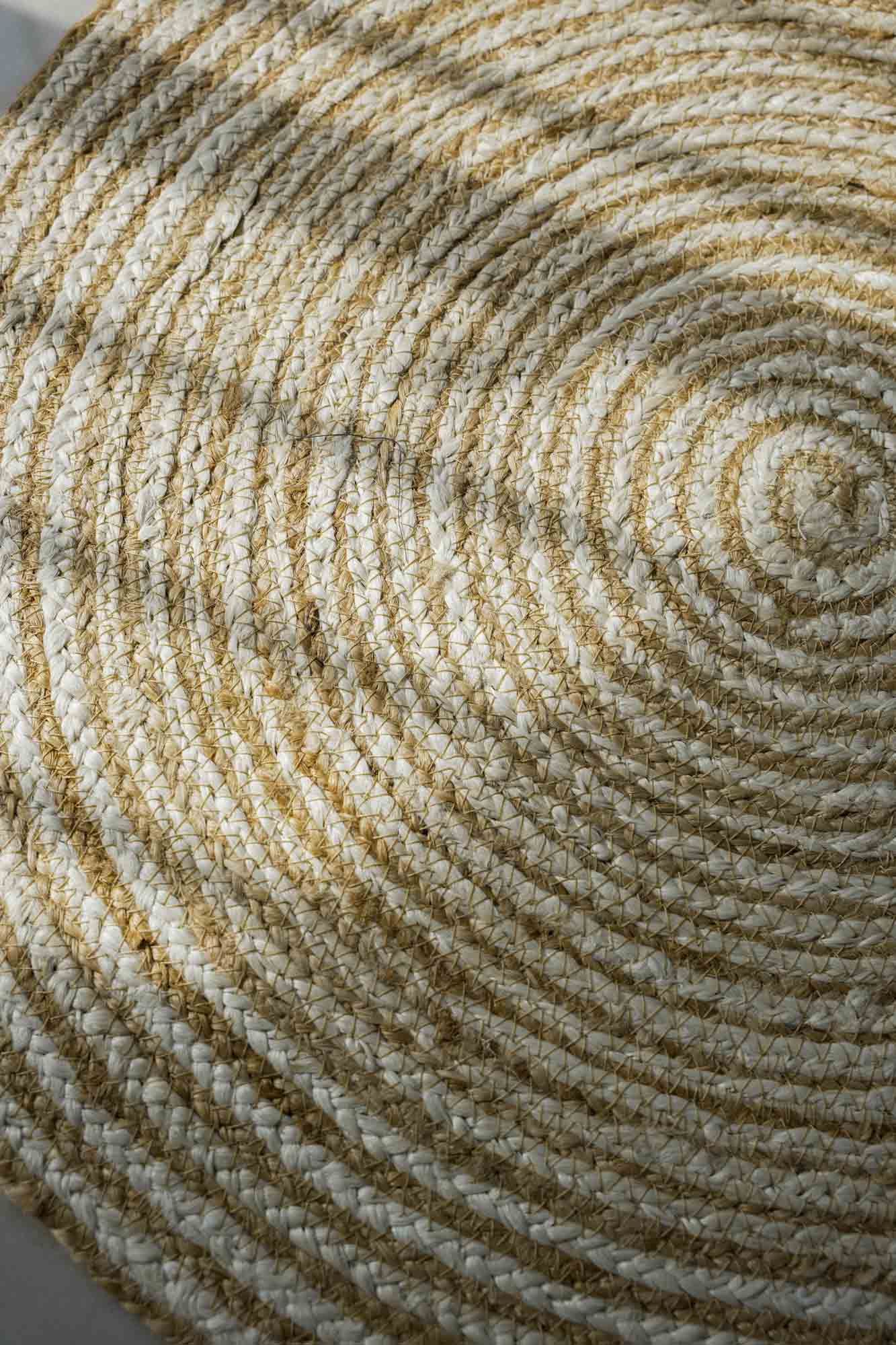 Artisanal Allure: Handcrafted Jute Rugs for Distinctive Homes