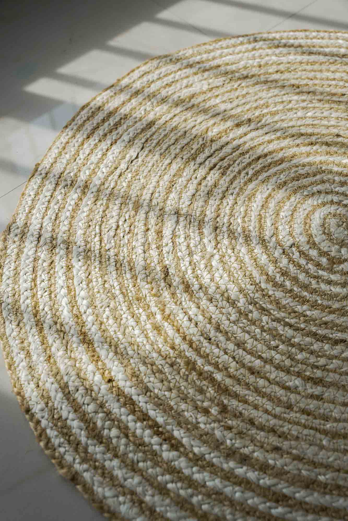 Artisanal Allure: Handcrafted Jute Rugs for Distinctive Homes