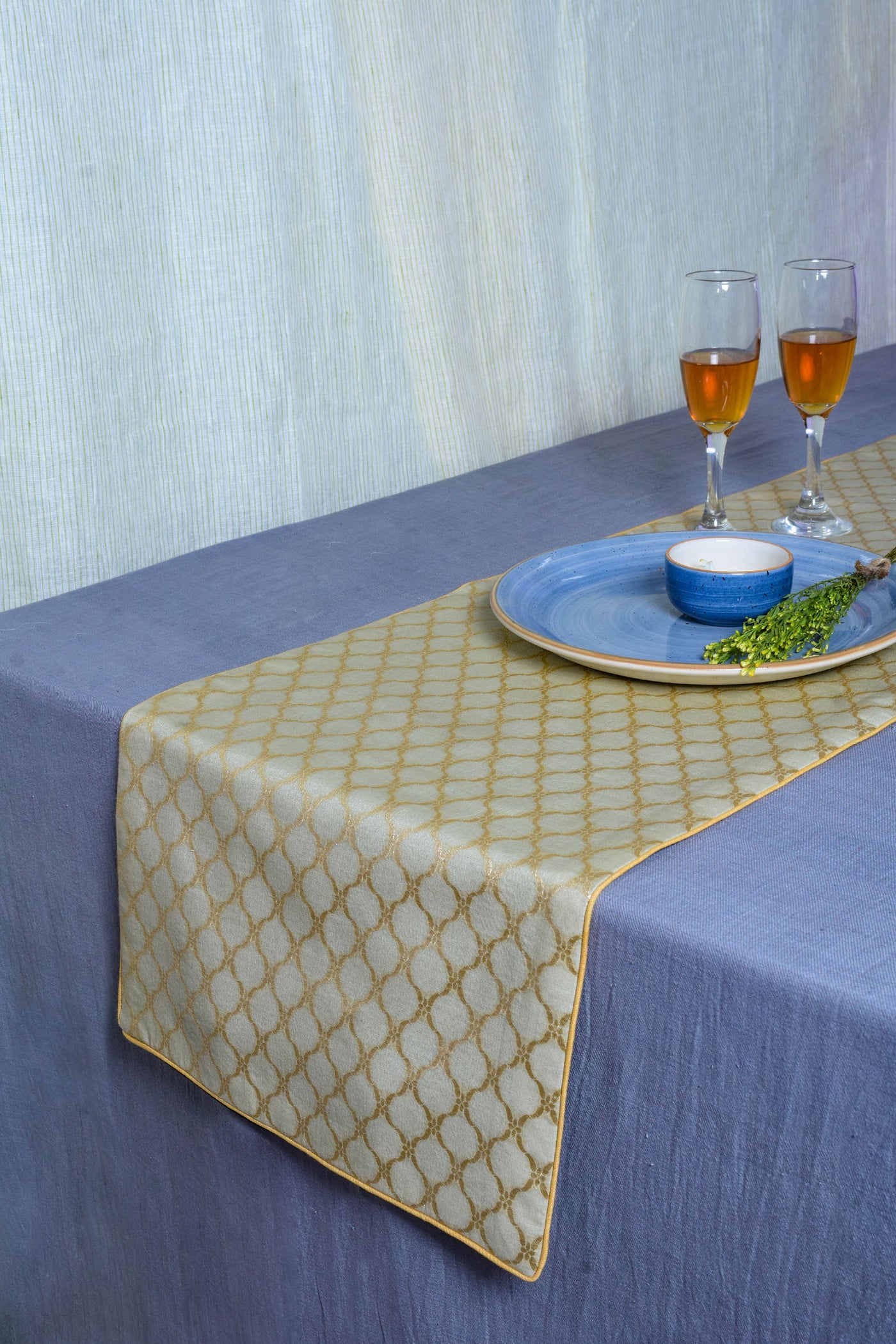 Licio Table Runner