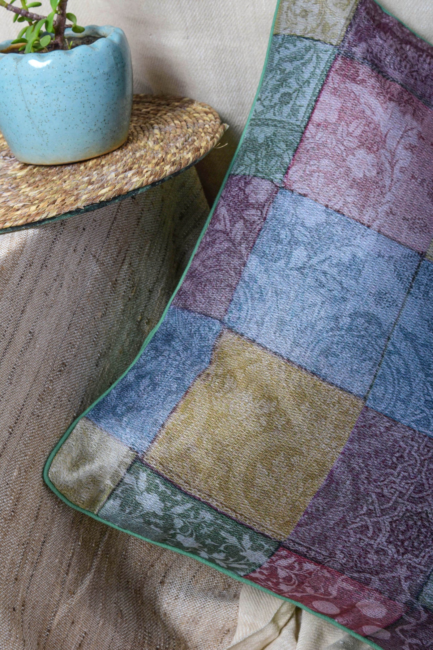Isin Print Cushion Cover