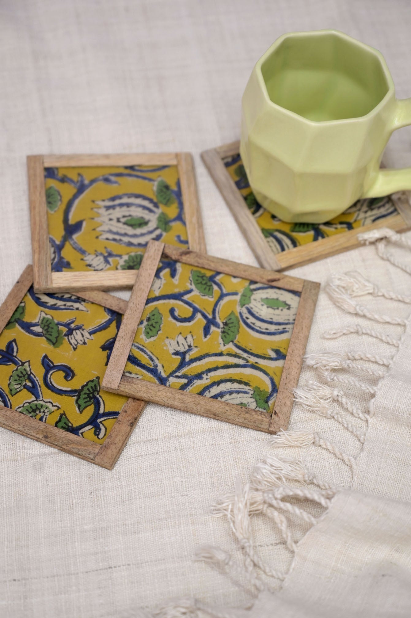 Vero Coasters - Set of 4 pcs with Coaster Holder