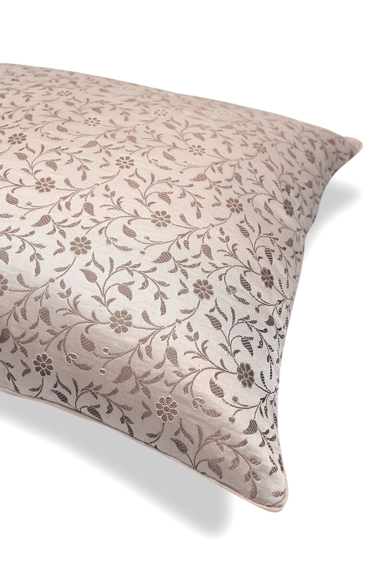 Lyla Cushion cover