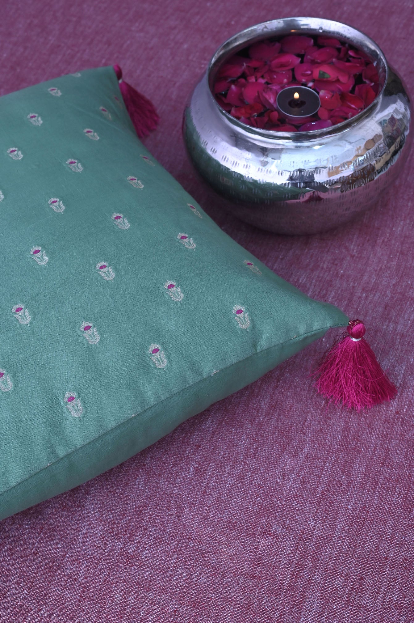 Prasino Cushion Cover