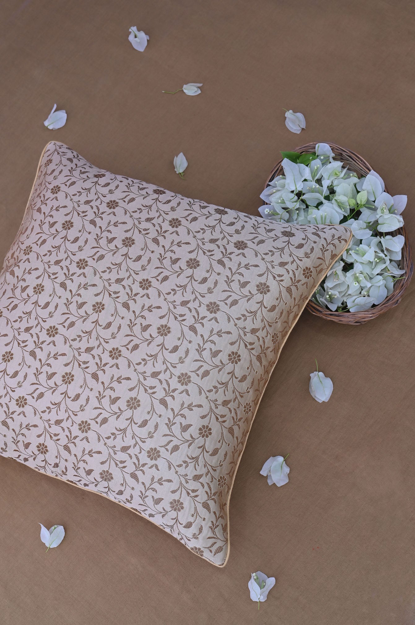 Lyla Cushion cover