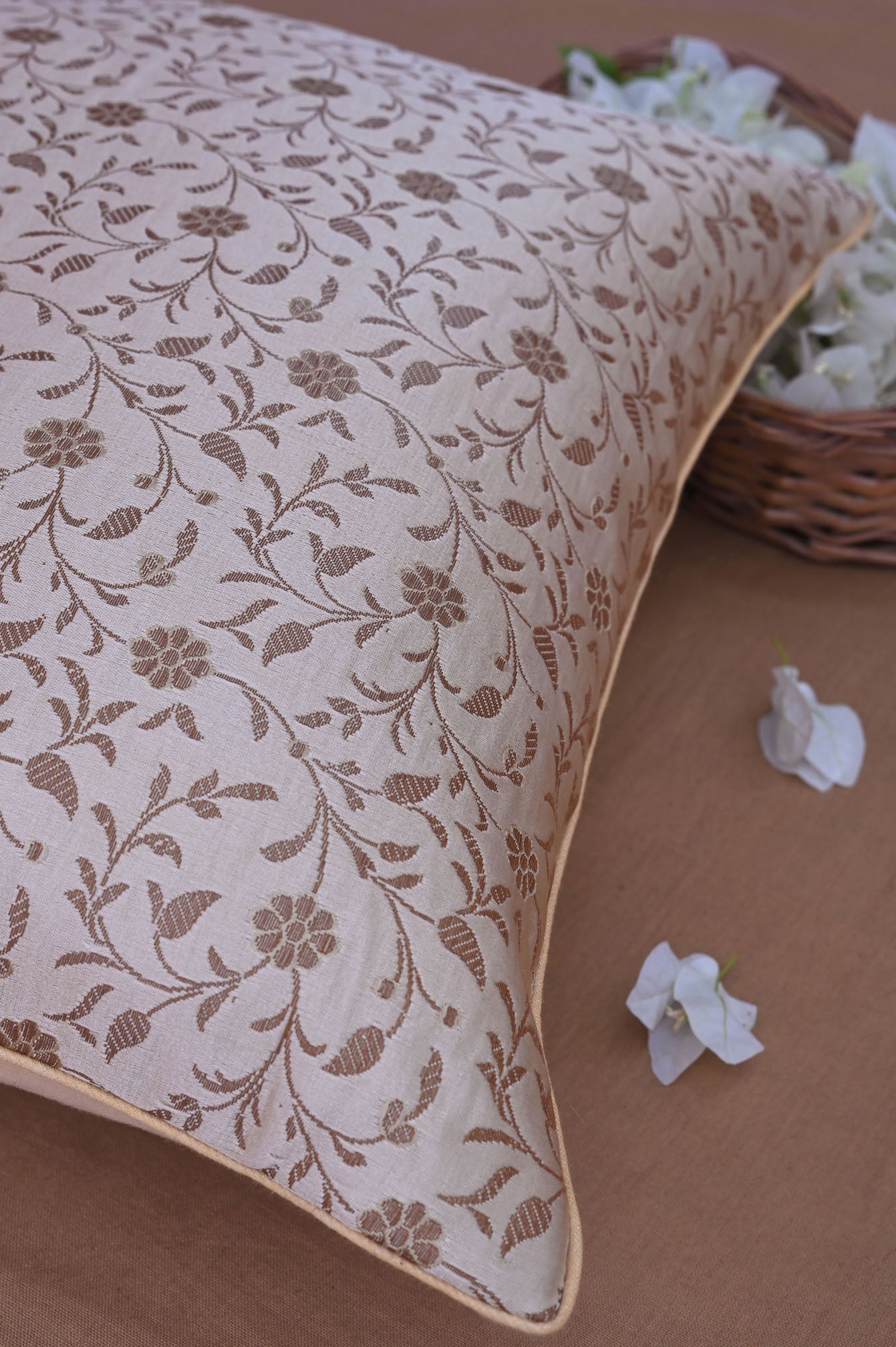 Lyla Cushion cover